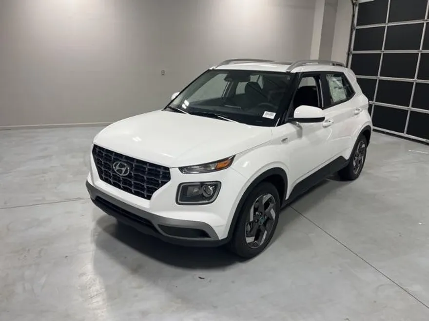 2026 Hyundai Venue SEL photo 1
