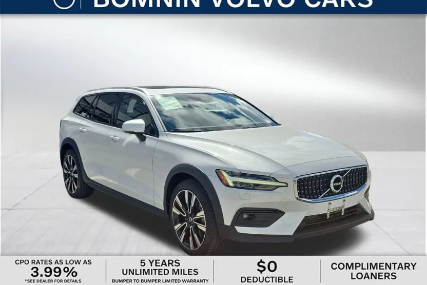 2022 Volvo V60 Cross Country T5 photo 1