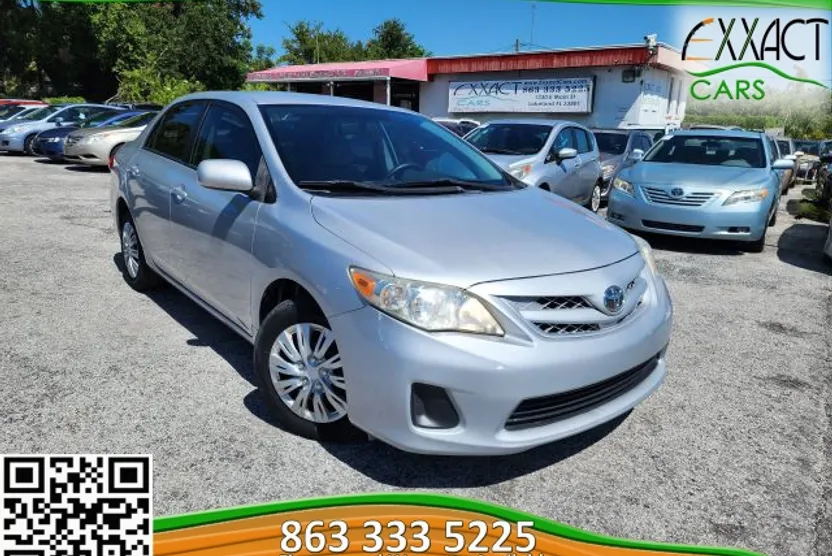 2011 Toyota Corolla LE photo 1