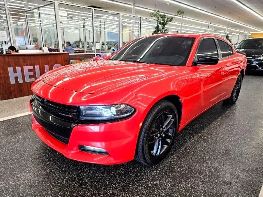 2019 Dodge Charger SXT AWD photo 1