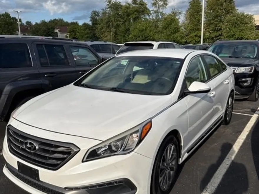 2016 Hyundai Sonata Sport photo 1