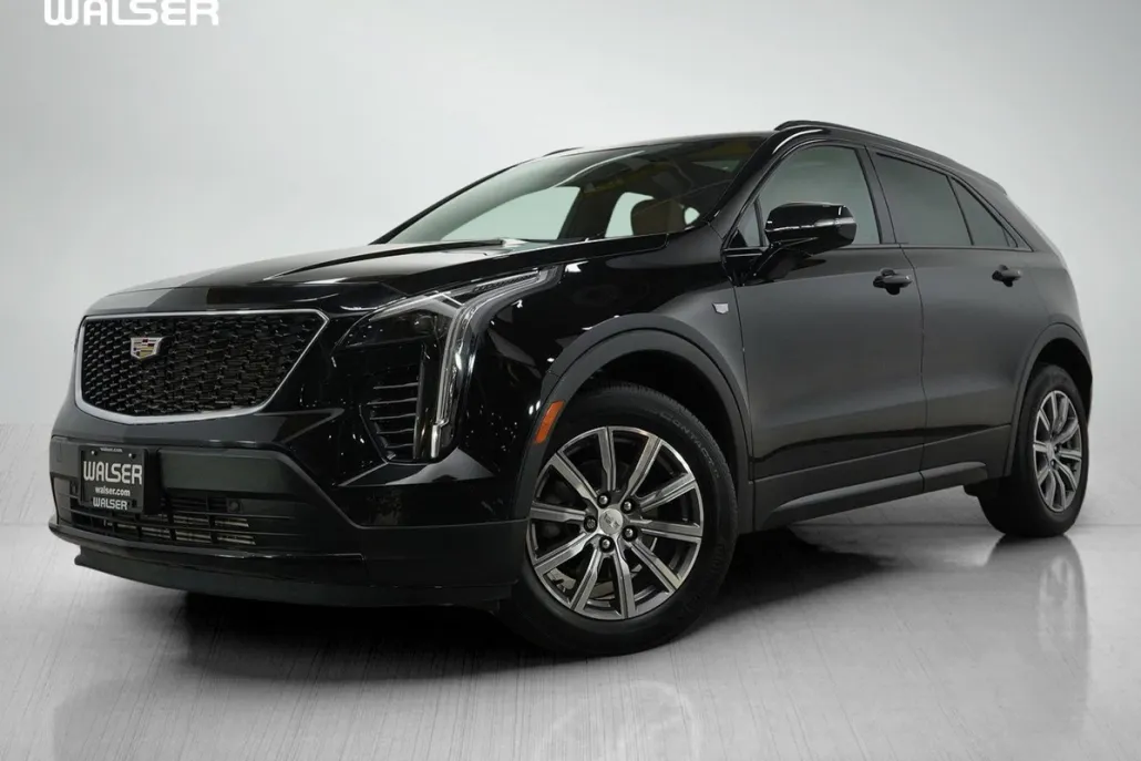 2023 Cadillac XT4 Sport photo 1