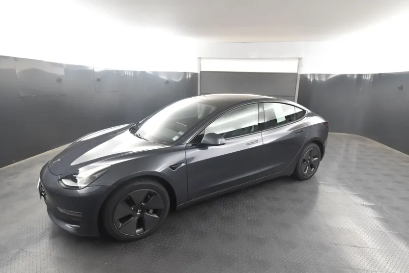2021 Tesla Model 3 Long Range photo 1