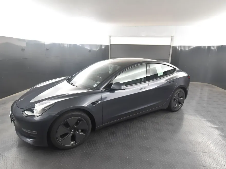 2021 Tesla Model 3 Long Range photo 1