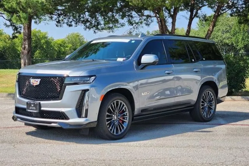 2023 Cadillac Escalade V-Series photo 1