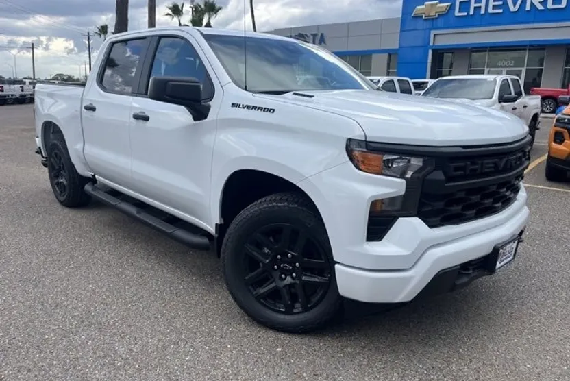 2026 Chevrolet Silverado 1500 Custom photo 1