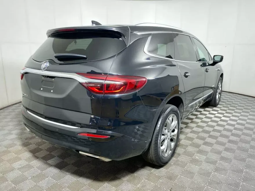 2021 Buick Enclave Avenir photo 1