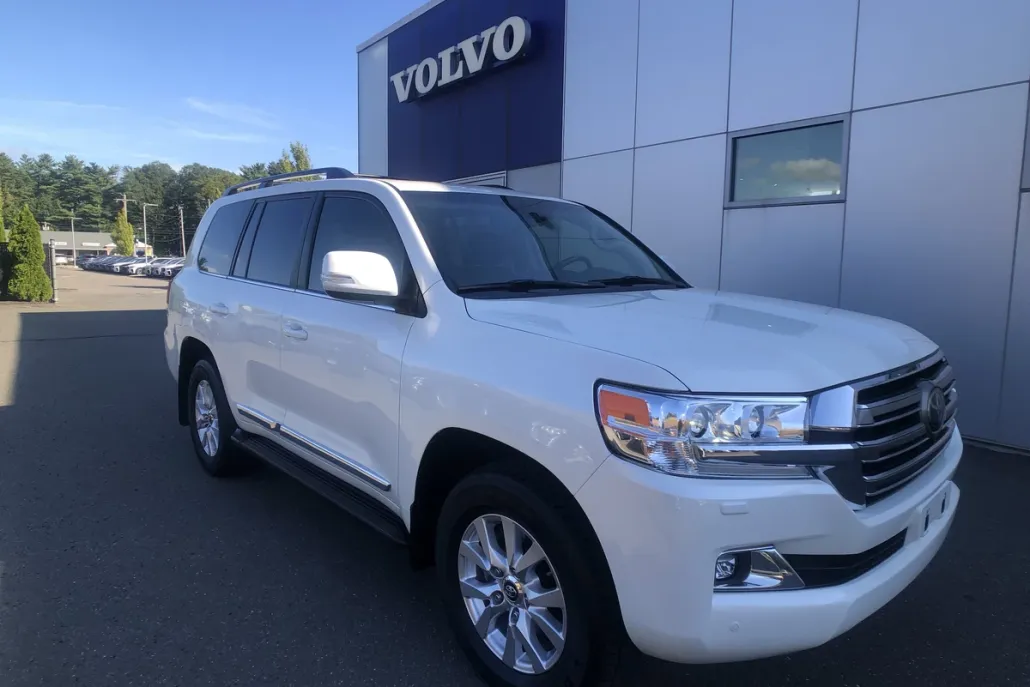 2021 Toyota Land Cruiser photo 1