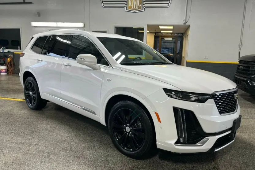 2023 Cadillac XT6 Premium Luxury photo 1