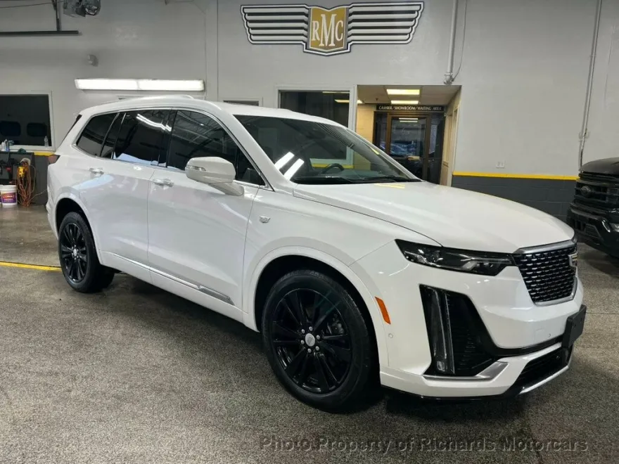 2023 Cadillac XT6 Premium Luxury photo 1