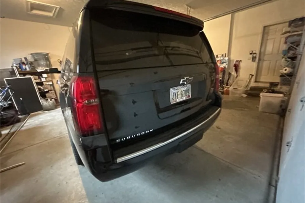 2015 Chevrolet Suburban LTZ photo 1