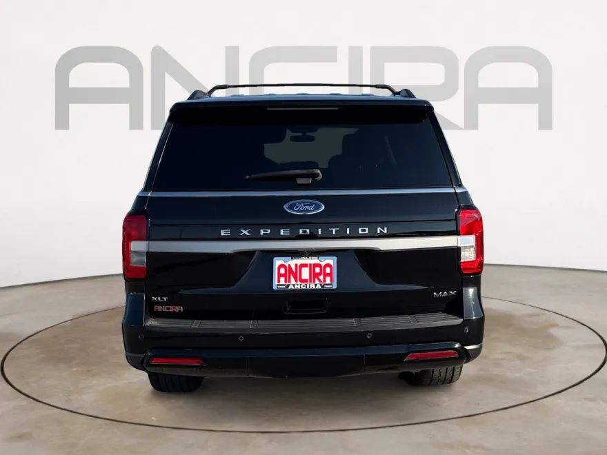 2022 Ford Expedition MAX XLT photo 1
