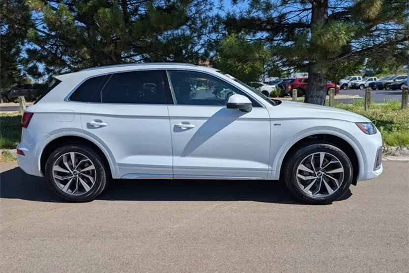 2022 Audi Q5 45 S line Premium photo 1