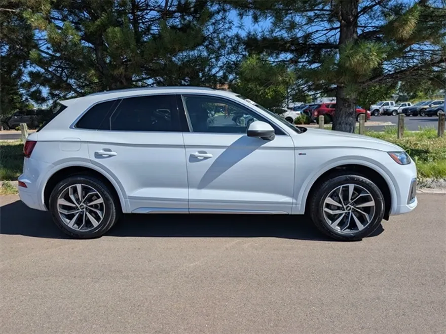 2022 Audi Q5 45 S line Premium photo 1