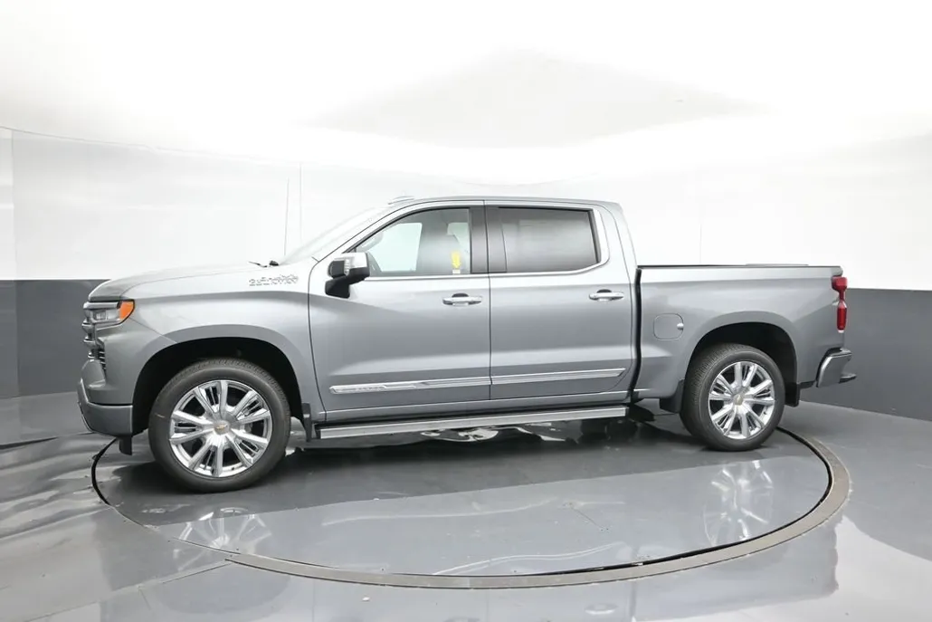 2025 Chevrolet Silverado 1500 High Country photo 1