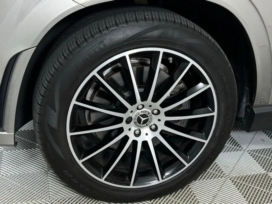 2023 Mercedes Benz GLE 450 4MATIC photo 1