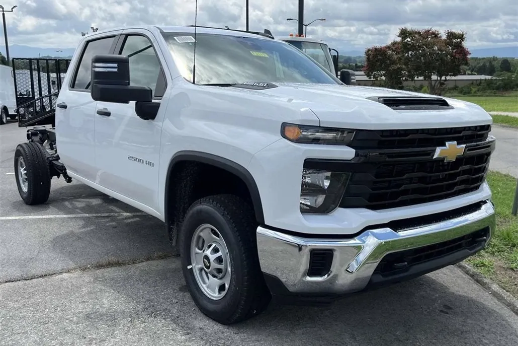 2024 Chevrolet Silverado 2500HD photo 1