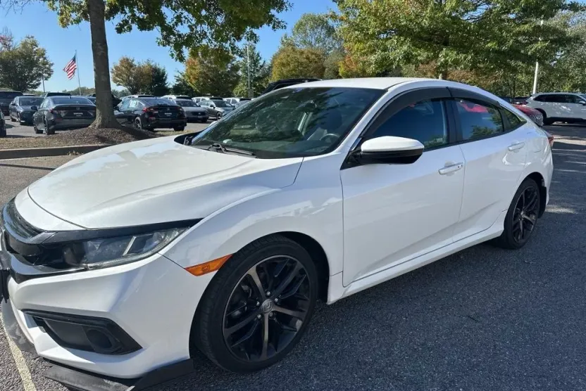 2019 Honda Civic Sport photo 1