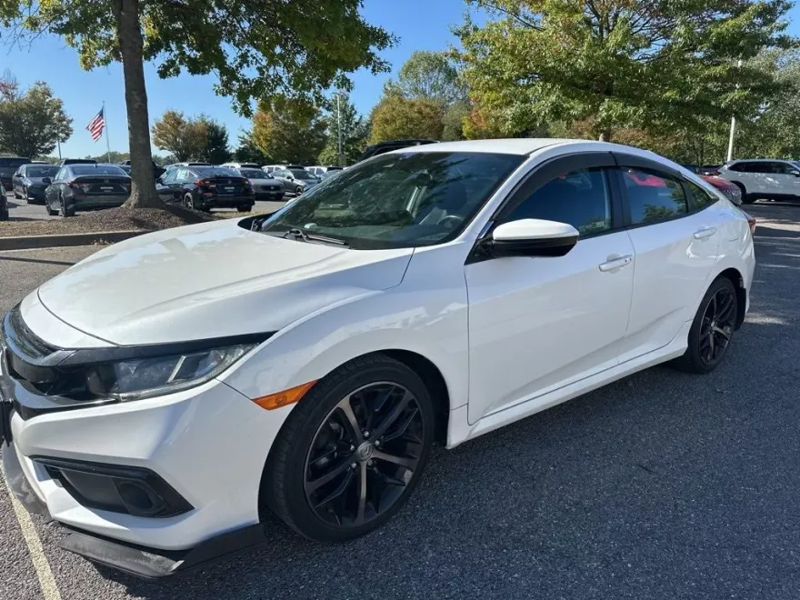 2019 Honda Civic Sport photo 1