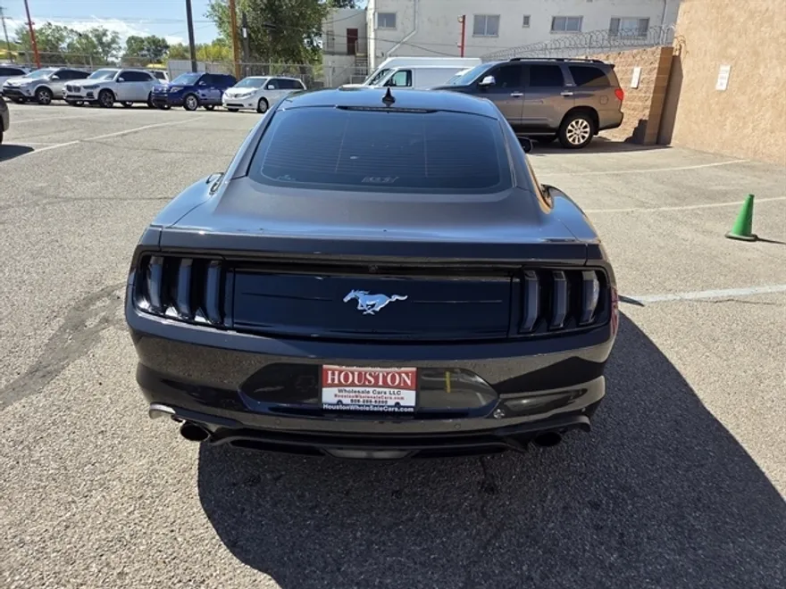 2022 Ford Mustang EcoBoost Premium photo 1