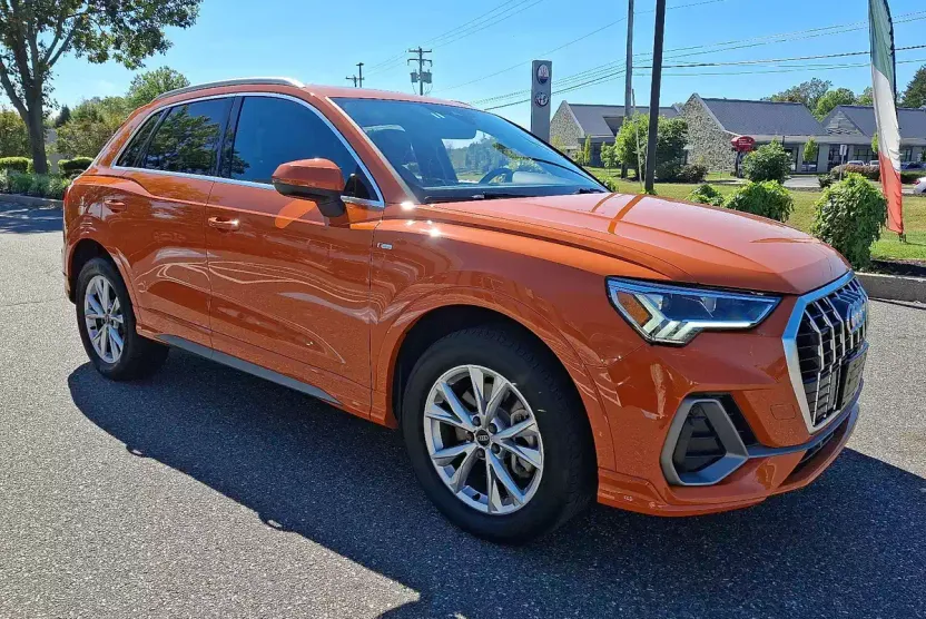 2024 Audi Q3 45 TFSI S line Premium photo 1