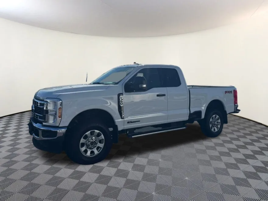 2024 Ford F-350 XLT photo 1