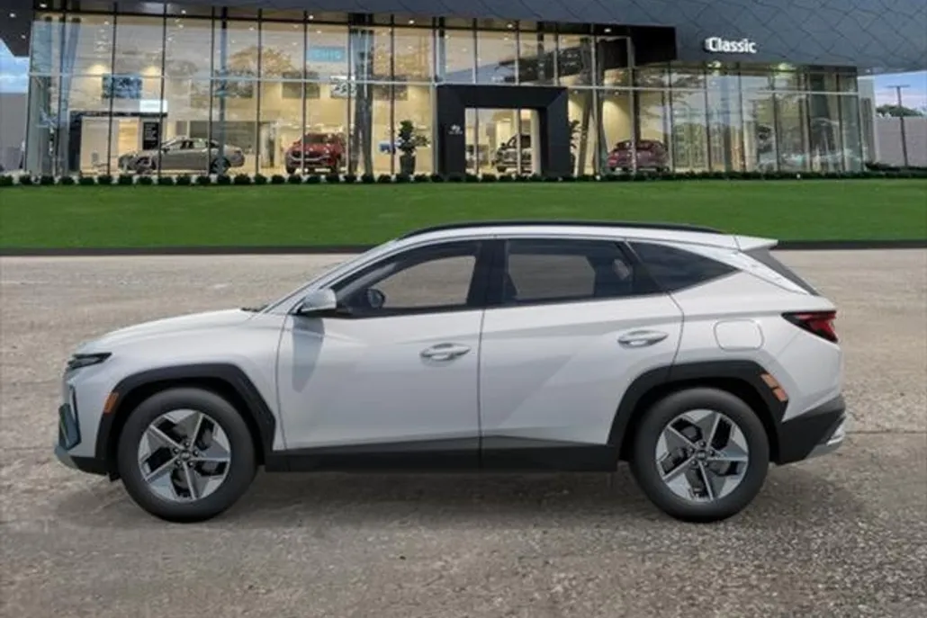 2025 Hyundai Tucson SEL photo 1