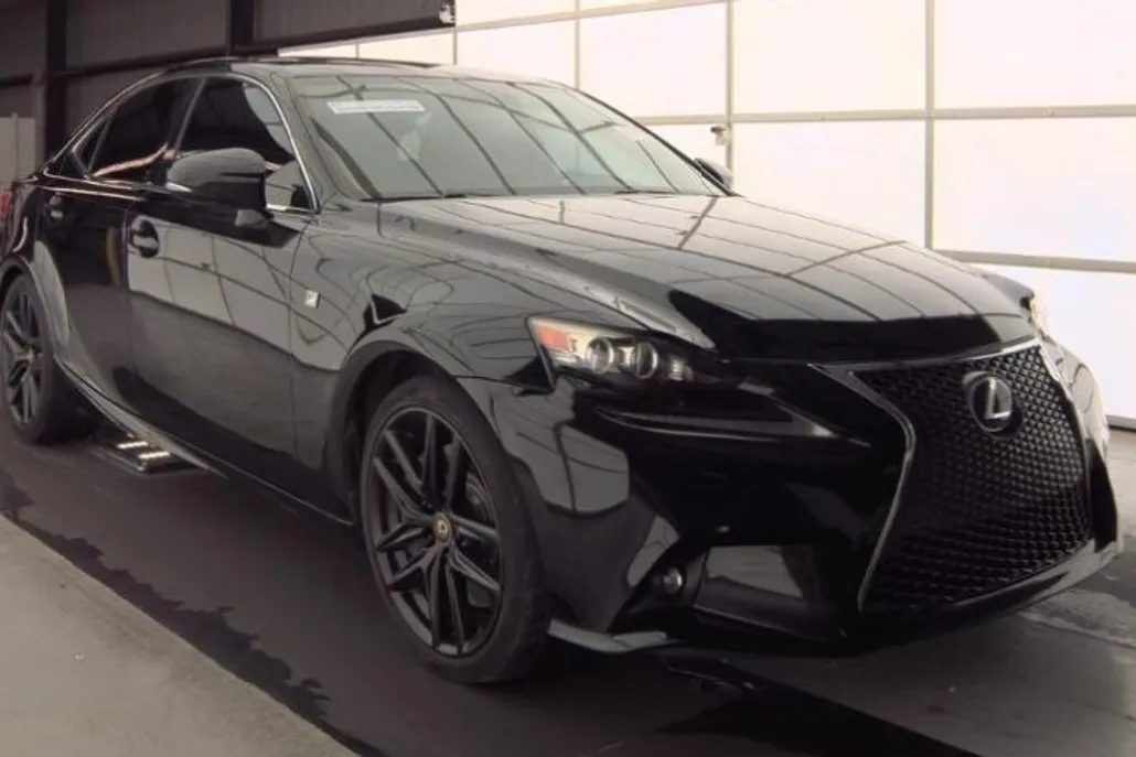 2015 Lexus IS 350 photo 1
