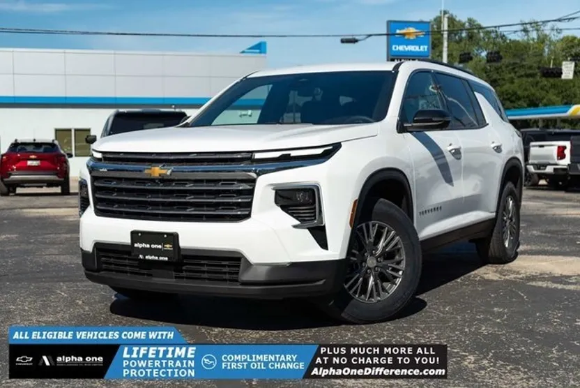 2025 Chevrolet Traverse photo 1