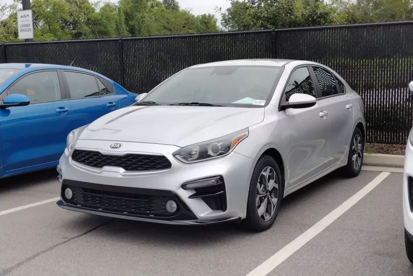 2020 Kia Forte FE LXS photo 1