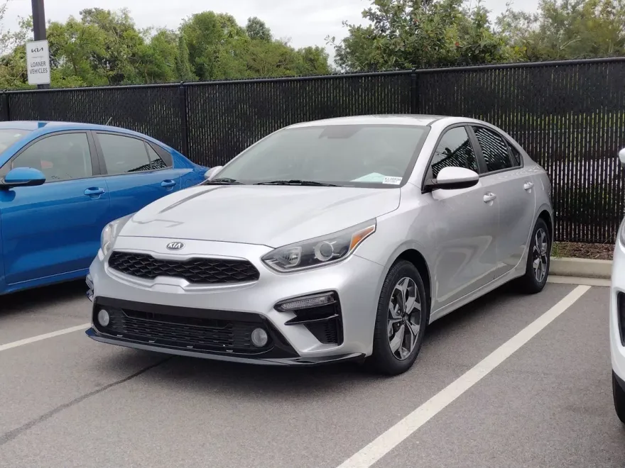 2020 Kia Forte FE LXS photo 1