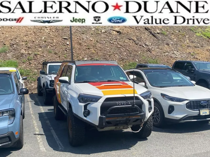 2016 Toyota 4Runner TRD Pro photo 1