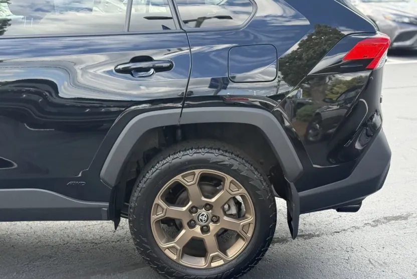 2024 Toyota RAV4 Hybrid photo 1
