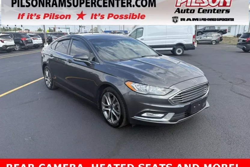 2017 Ford Fusion SE photo 1