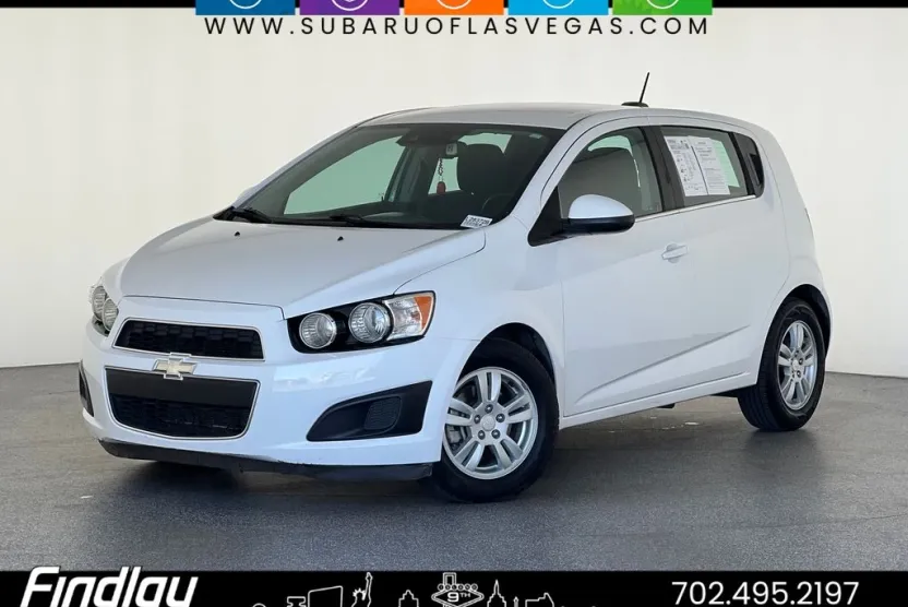 2016 Chevrolet Sonic LT photo 1