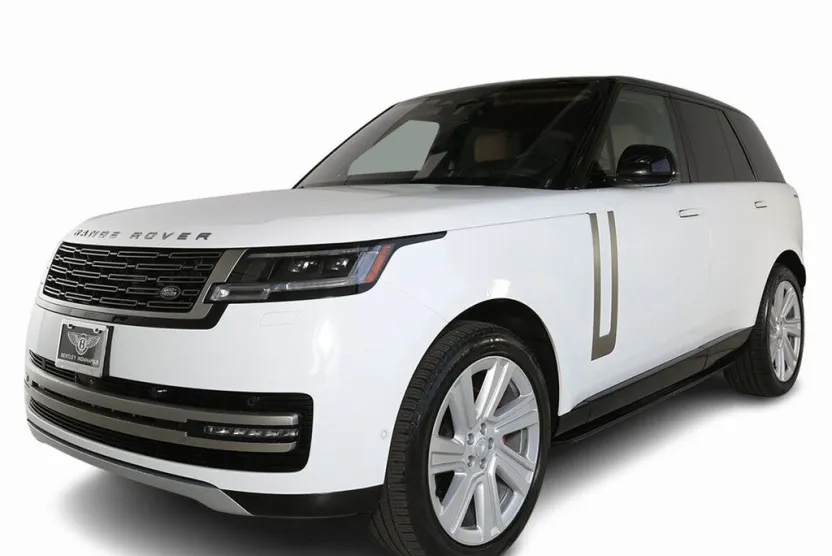 2023 Land Rover Range Rover SE photo 1