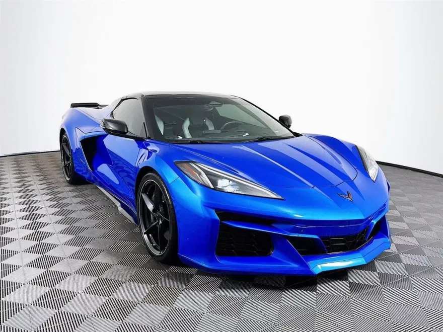 2024 Chevrolet Corvette Stingray E-Ray 2LZ photo 1