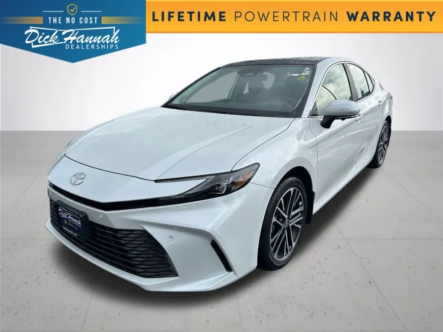 2026 Toyota Camry XLE photo 1
