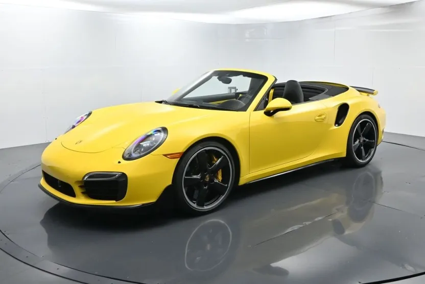 2016 Porsche 911 Turbo S photo 1
