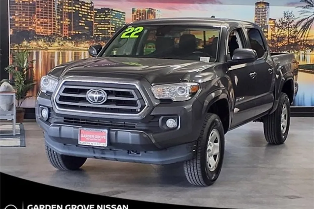 2022 Toyota Tacoma SR5 photo 1