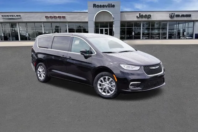 2025 Chrysler Pacifica photo 1