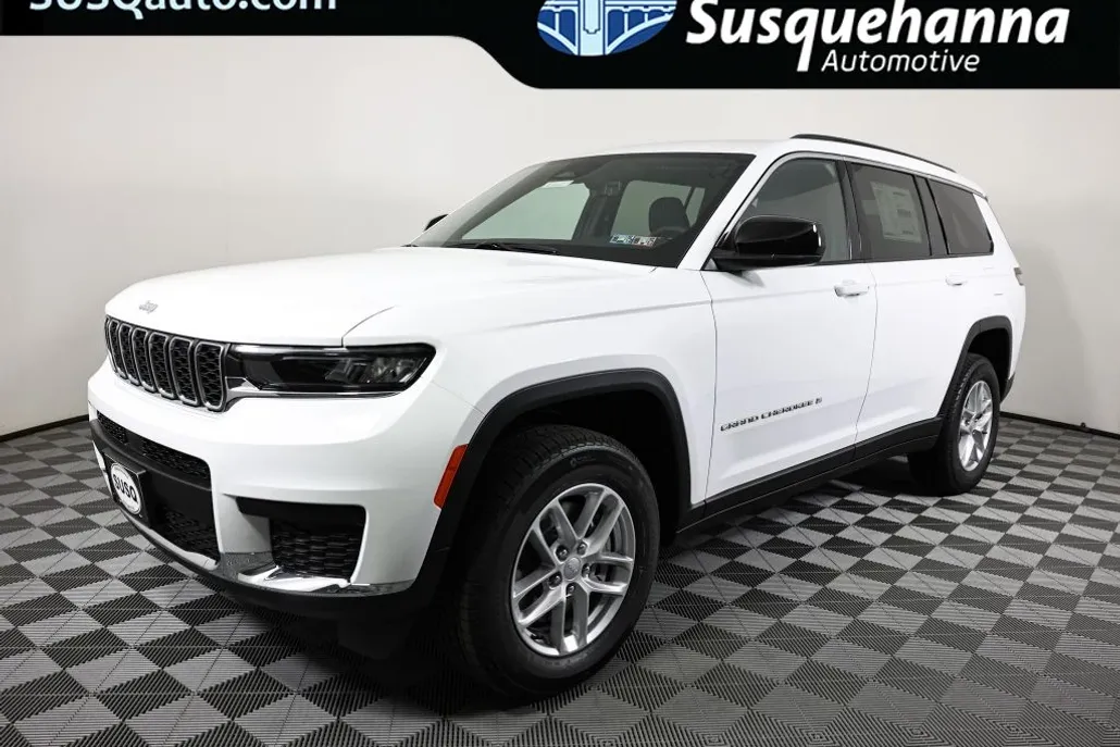 2025 Jeep Grand Cherokee Laredo X photo 1