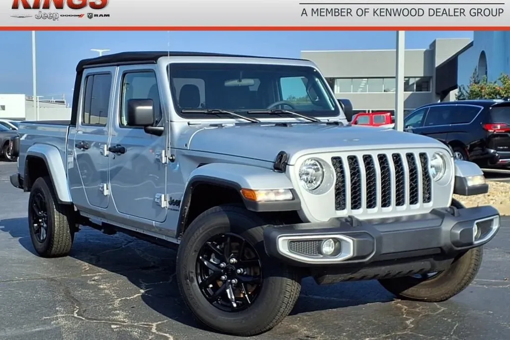 2023 Jeep Gladiator Sport S photo 1