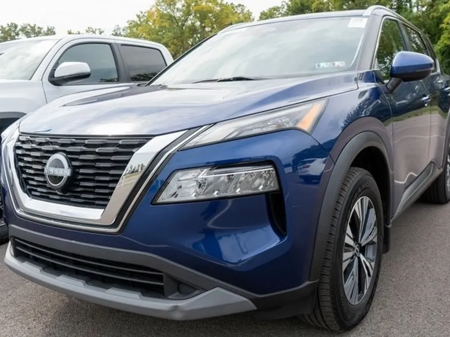 2022 Nissan Rogue SV photo 1