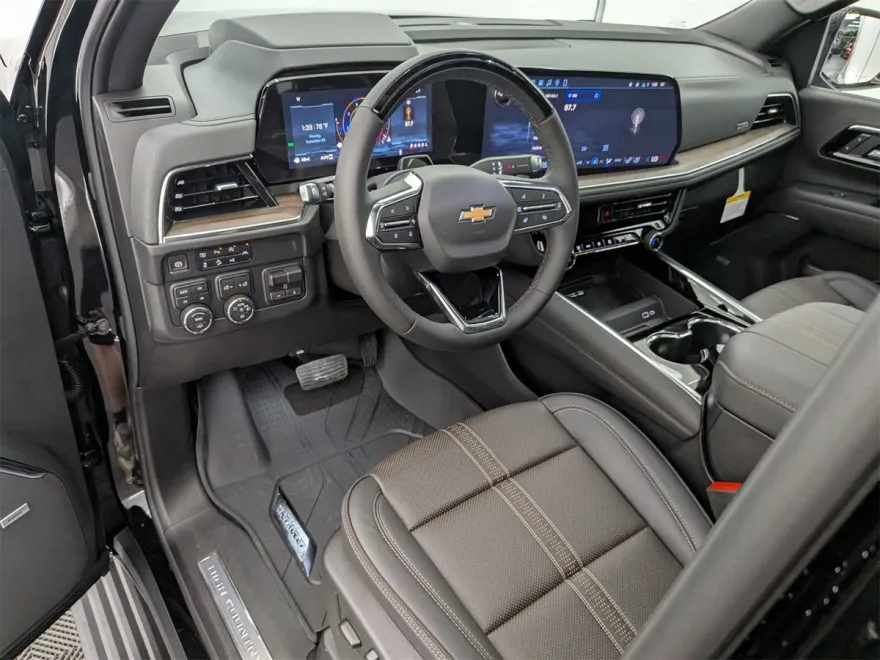 2026 Chevrolet Suburban High Country photo 1