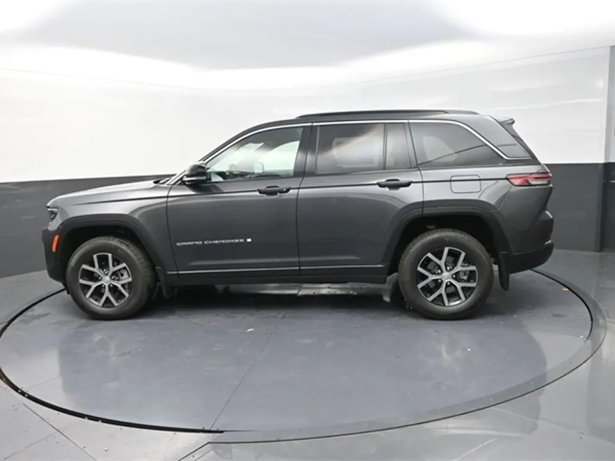 2025 Jeep Grand Cherokee Limited photo 1