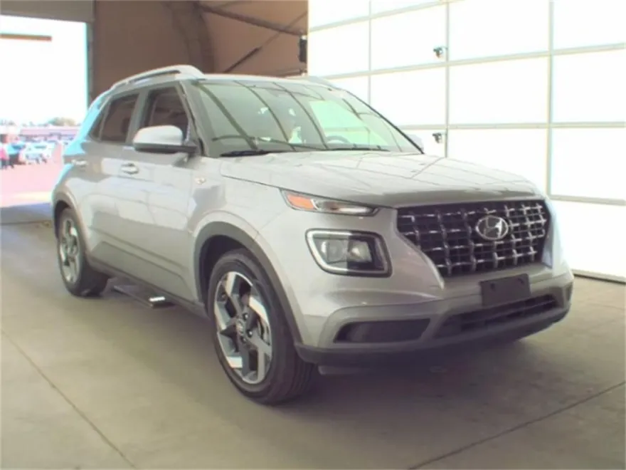 2023 Hyundai Venue SEL photo 1