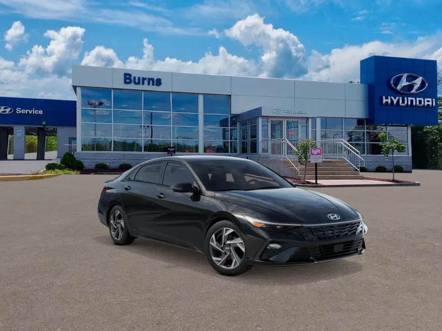 2025 Hyundai Elantra SEL Sport photo 1