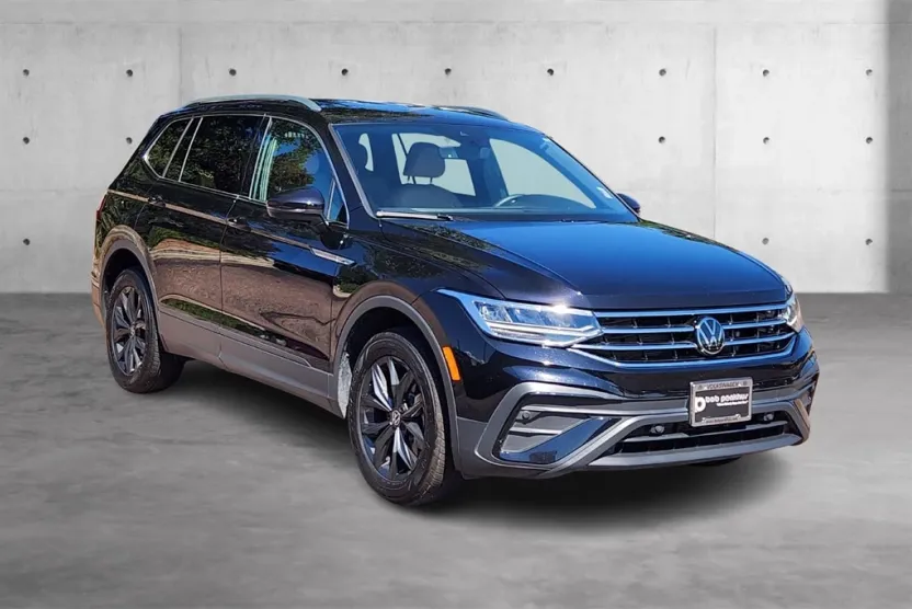 2024 Volkswagen Tiguan SE photo 1