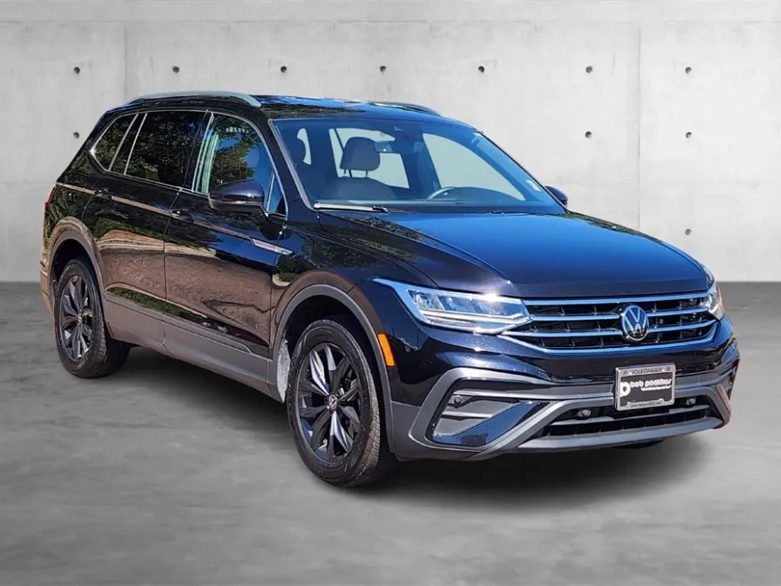 2024 Volkswagen Tiguan SE photo 1